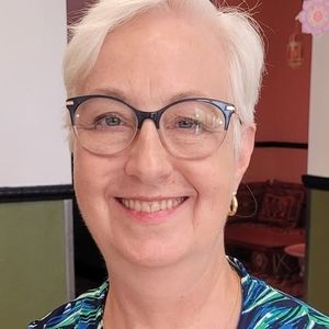 Meet your Posher, Janet